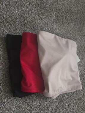 NOBO Black, Red & Beige Seamless Bandeau (Tube)Tops - 3 Pack